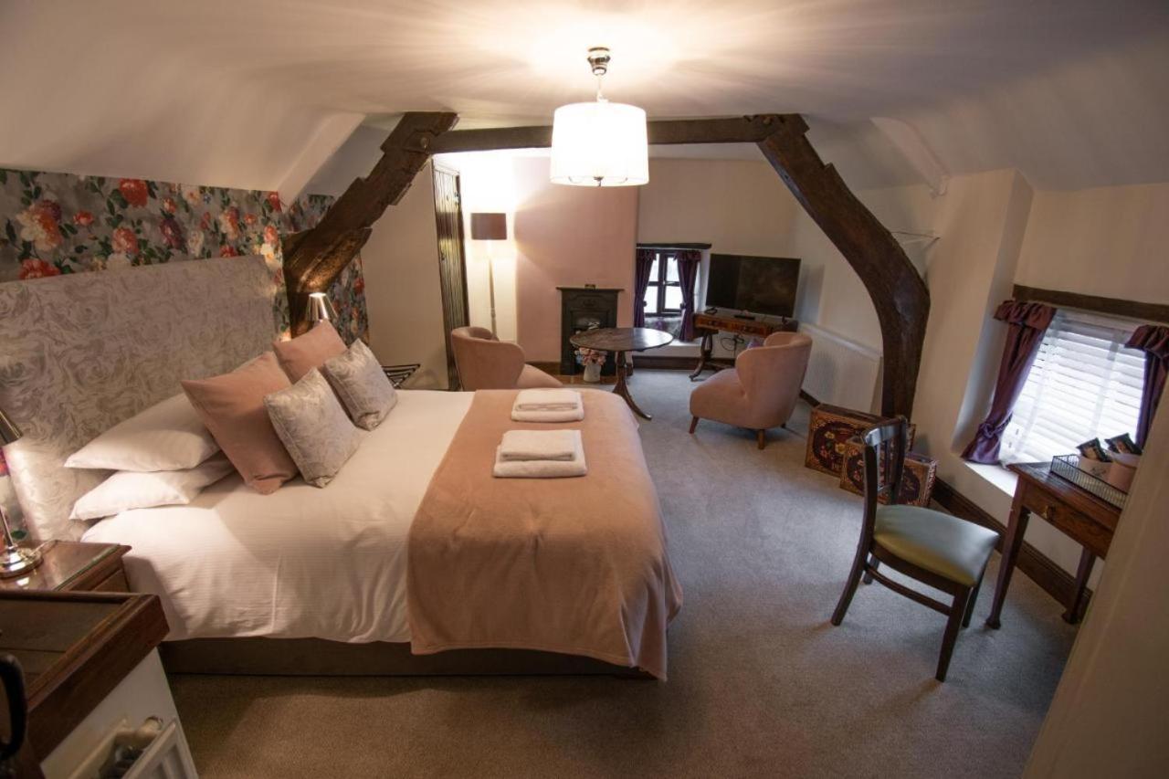 Hotel Royal George Great Easton  Exteriér fotografie